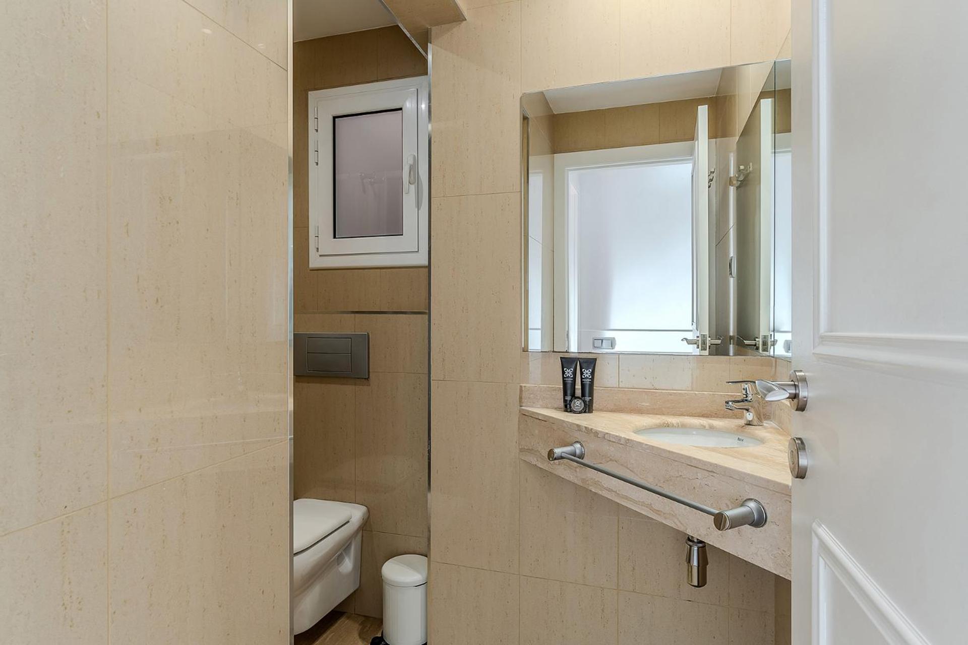 Enjoybcn Fira Apartment Барселона Экстерьер фото